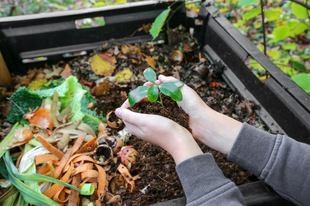 Attention : ils veulent augmenter vos taxes sur les ordures ! Protégez votre pouvoir d’achat avec le Compost à 1 euro.