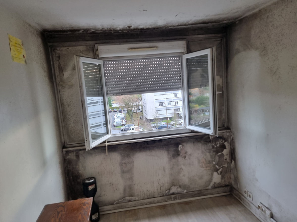 Des  pièces  non décence   humides  Et mal  ventilées  chauffage  insuffisant  dans Le logement
