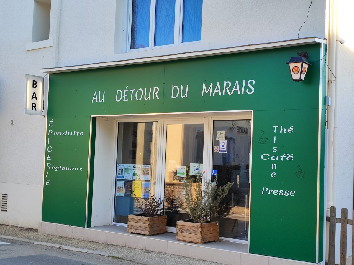 pétition contre la fermeture du bar