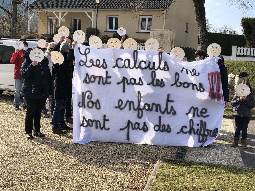 NON à la fermeture d'une classe à l'école Baudel Arras
