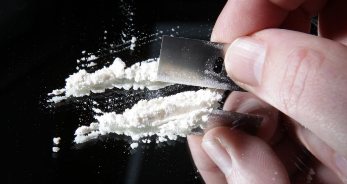Dépistons la consommation de drogue chez nos politiques