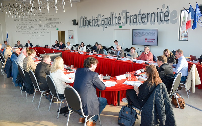 Démission immédiate du Maire de Coudekerque-Branche et deux de ses adjoints pour soupçons de prise illégale d'intérêts.