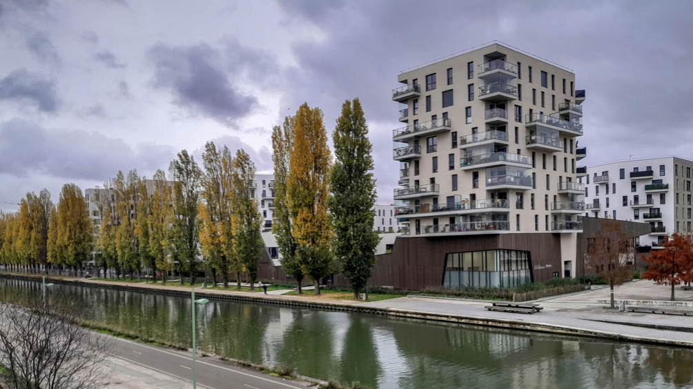 Pour la fin des nuisances sur la place Francois de Larderel - Bobigny