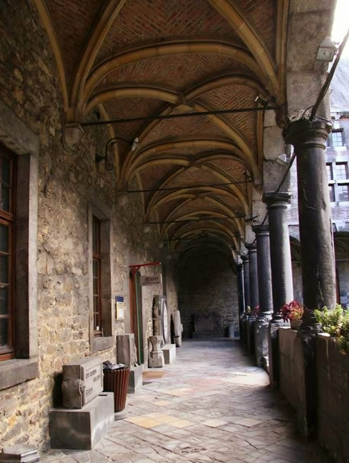 Appel pour la préservation du Couvent des Frères Mineurs au sein du patrimoine public hutois