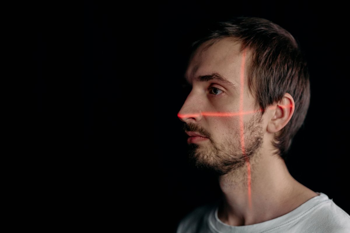 Non à la reconnaissance faciale généralisée dans l'espace public