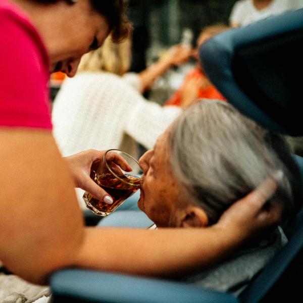 Réformer le taux d'encadrement dans les EHPAD